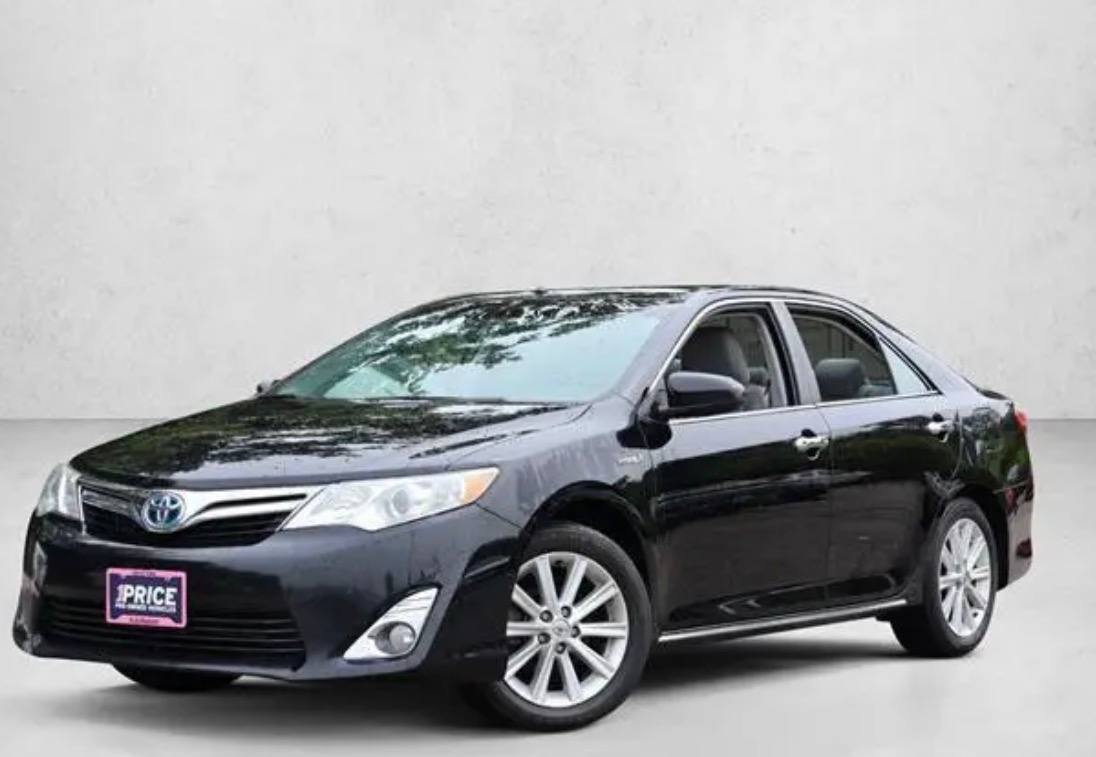 2013 Toyota Hybrid XLE